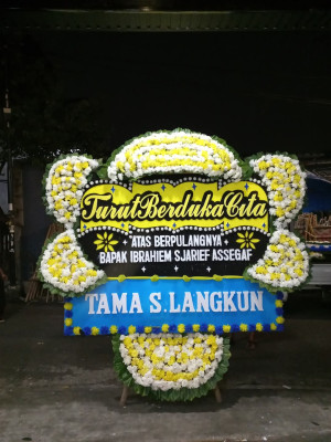 Papan Bunga Duka di Kamboneri